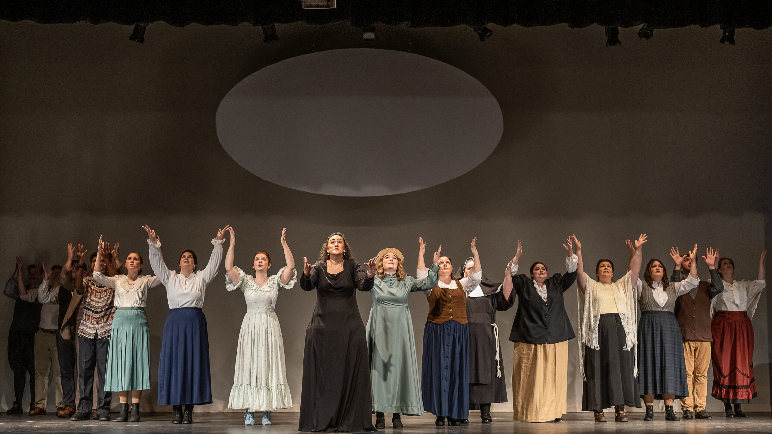 Sign Language on the Stage