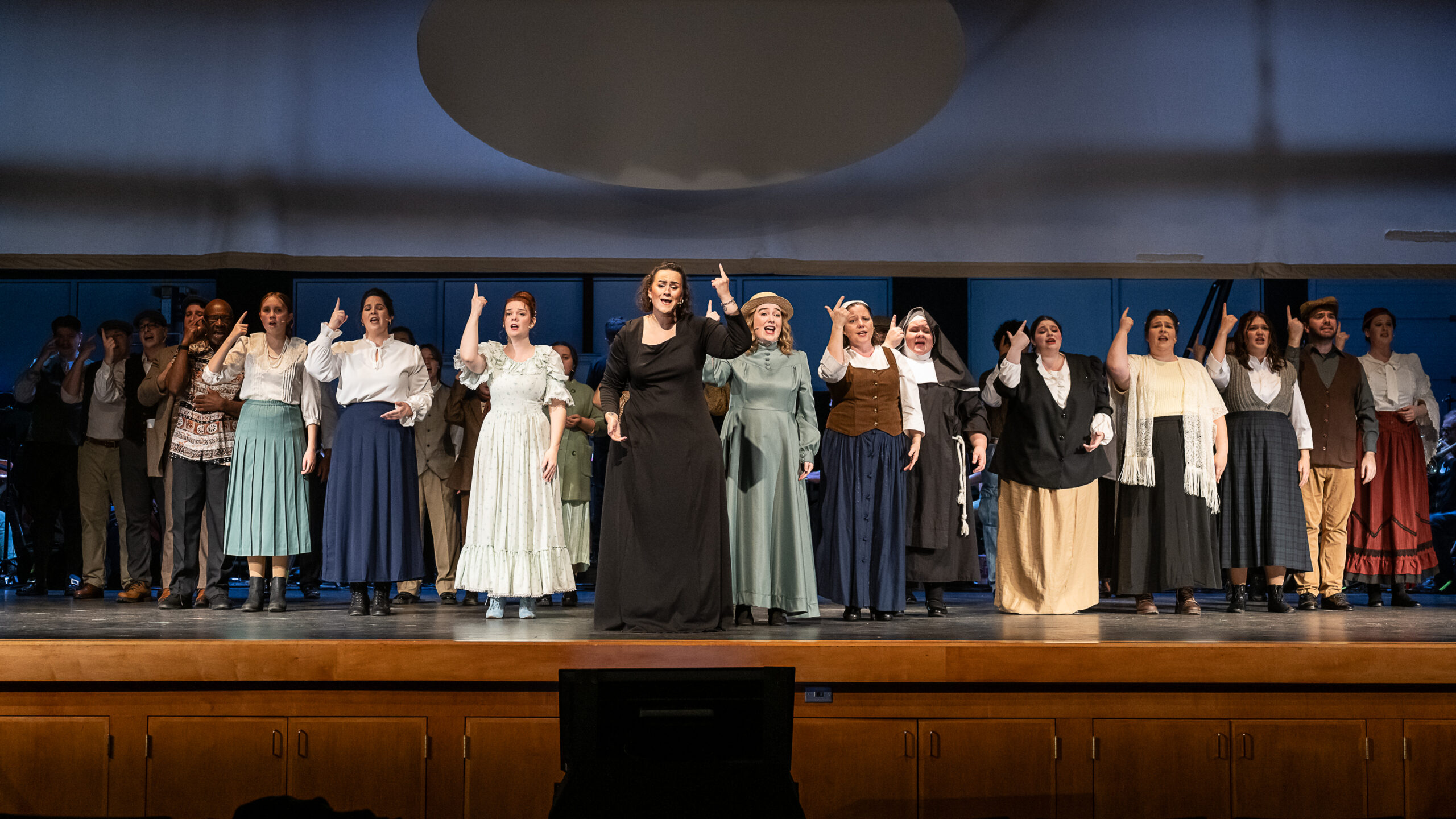 Sign Language on the Stage